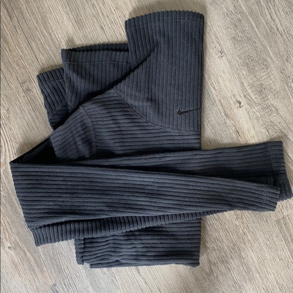 Nike Pro HyperWarm Long Sleeve Top - Picture 5 of 6